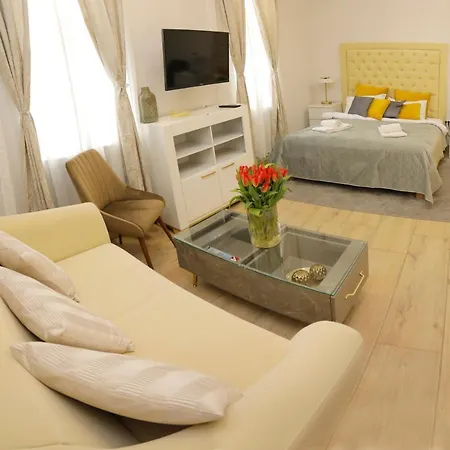 Garden40 krevet i doručak 3*