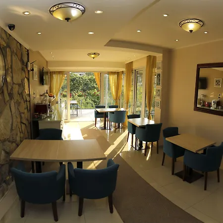 Garden40 Bed & Breakfast 3*