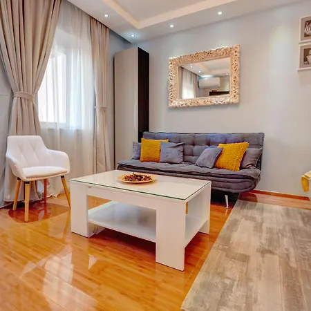 Garden40 Bed & Breakfast Beograd