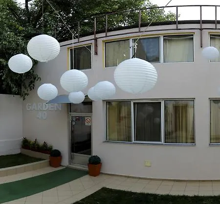 Bed & Breakfast Garden40 Beograd