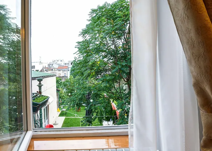 四十号花园住宿加早餐旅馆 住宿加早餐酒店 贝尔格莱德